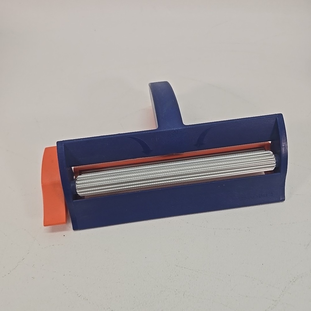 Fiskars PAPER CRIMPER Tool #9340 Crimps Paper up to 6 1/2" Wide